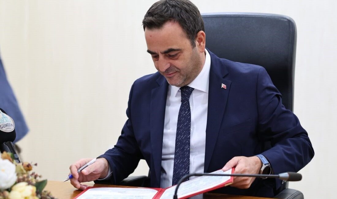 Başiskele’de inşa edilecek 24 sınıflı ilkokul için protokol imzalandı Başiskele’de “Eğitime %100 Destek Kampanyası” kapsamında yaptırılacak 24 sınıflı Güzel