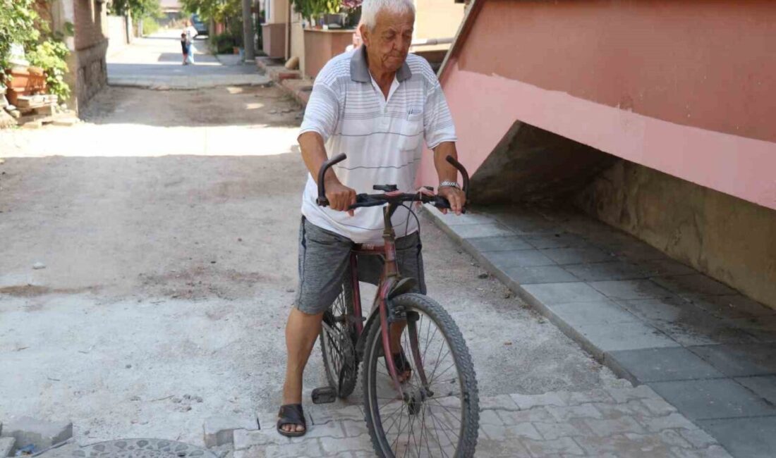Belediye işi yarım bırakıp gitti, çilesi vatandaşa kaldı Sakarya’nın Adapazarı ilçesinde yaşayan vatandaşların yol yapımı için verdikleri 9