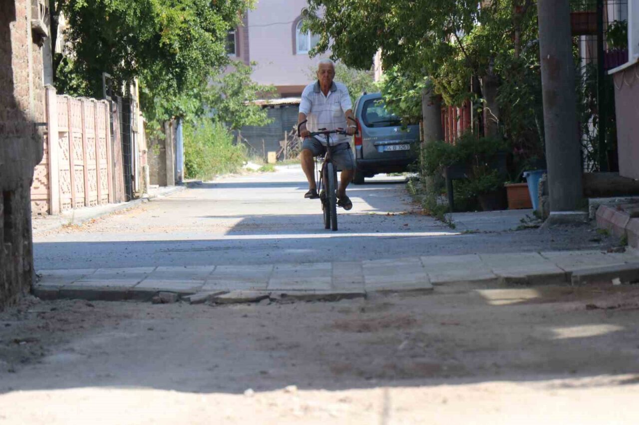 Belediye işi yarım bırakıp gitti, çilesi vatandaşa kaldı 21 Bülten Medya -