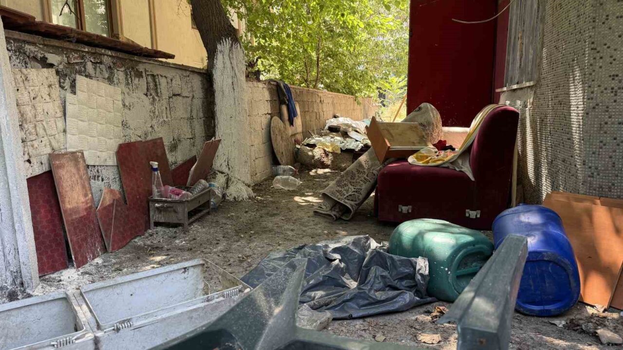 Belediye yıkmadı, fuhuş oteli oldu 22 Bülten Medya -
