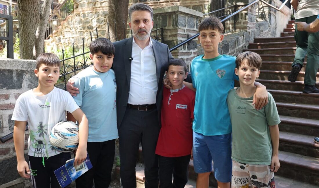 Tarihi mahalleler için yeni projeler geliyor Bursa Büyükşehir Belediyesi Başkan Vekili Şahin Biba, Osmangazi'deki 15 mahallenin