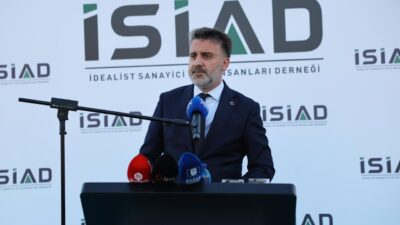 Bursa Büyükşehir Belediyesi Başkan Vekili Şahin Biba, İSİAD'ın düzenlediği programda