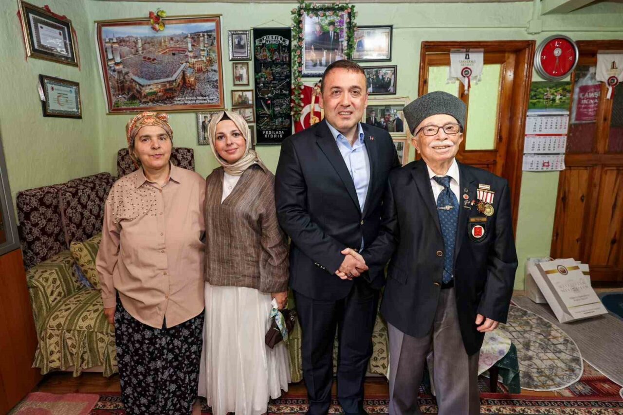 Bilecik Valisi Sözer Kıbrıs gazileri ile bir araya geldi 8 Bülten Medya -