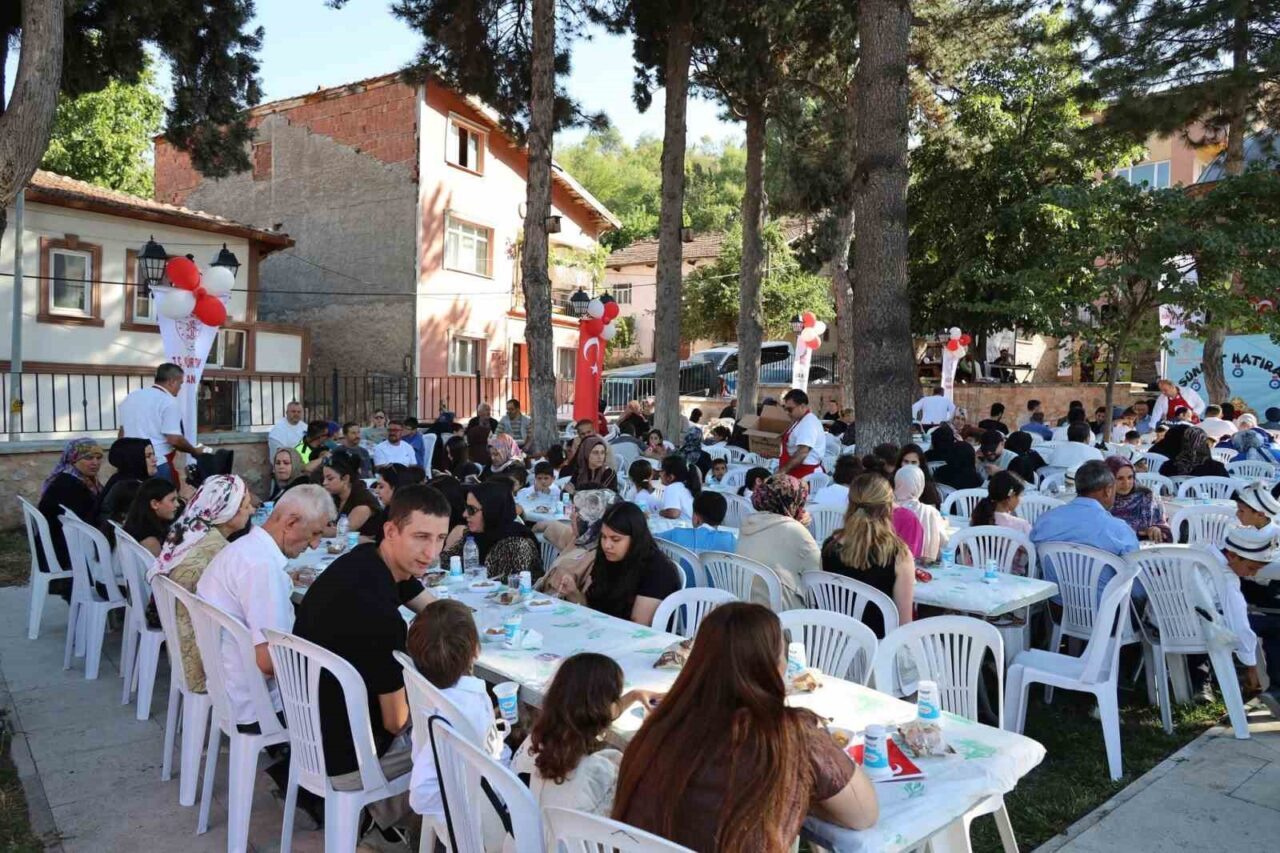 Bilecik’te 530 yıllık vakıf geleneği sünnet şöleniyle yaşatıldı 11 Bülten Medya -