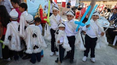 Bilecik’in Söğüt ilçesinde 530 yıllık vakıf geleneği sünnet şöleniyle yaşatıldı.
