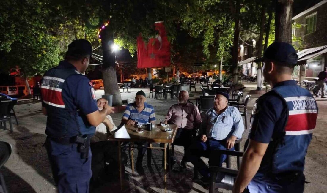 Bilecik’in Söğüt ilçesinde biçerdöver operatörleri ve tarla sahiplerine yangın uyarısı