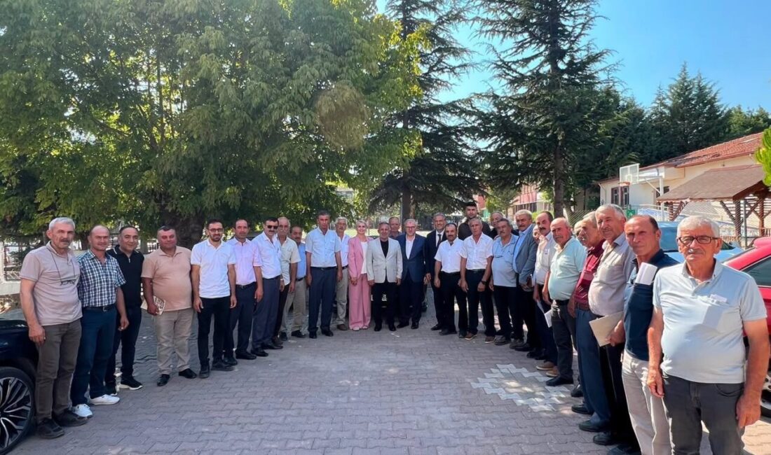 Bilecik’te muhtarların talepleri masaya yatırıldı Bilecik’in Gölpazarı ilçesinde muhtarların talepleri masaya yatırıldı. Gölpazarı ilçesinde AK