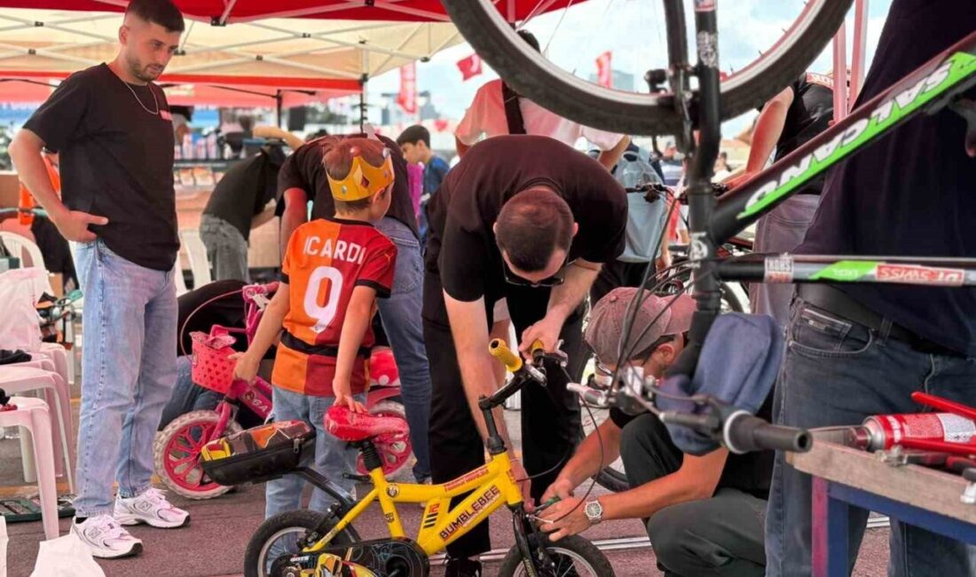 Bisikletler tamire, çocuklar eğlenceye Kartal’da bir zincir marketin düzenlediği “Bisikletini Kap, Eğlenceye Gel” projesi