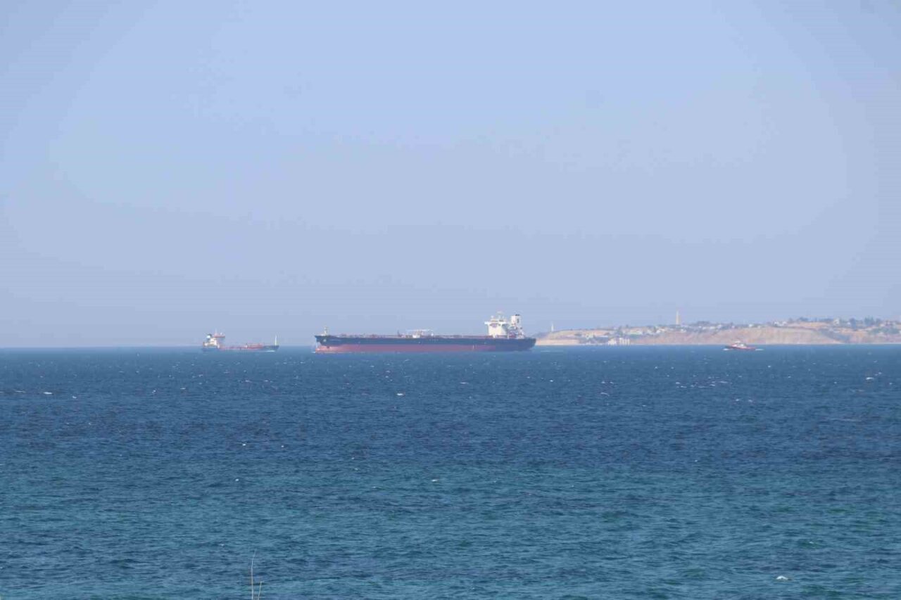 Boş ham petrol tankeri Çanakkale önlerinde dümen arızası yaptı 16 Bülten Medya -