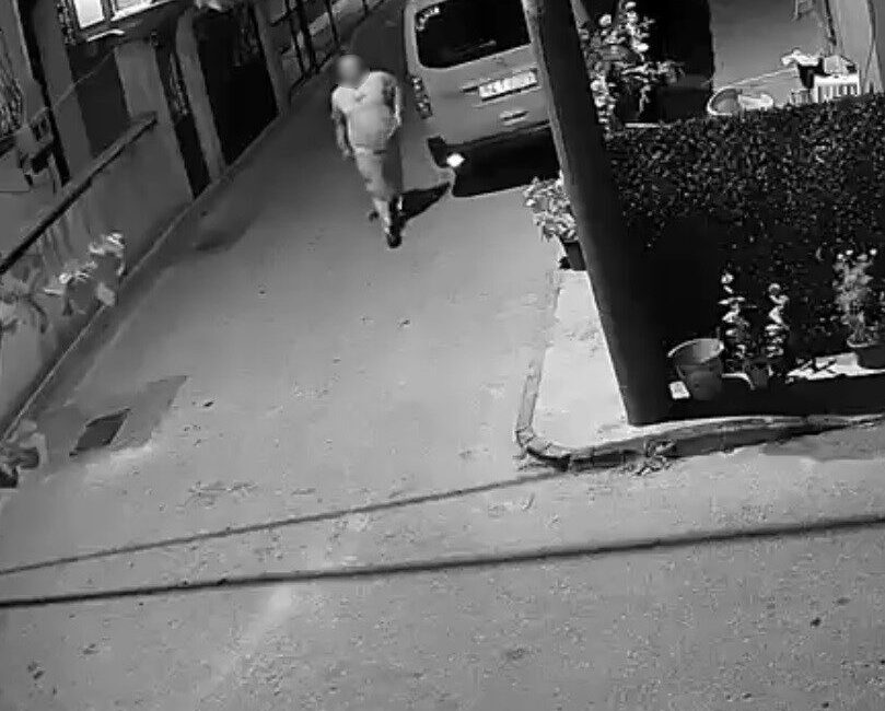Boşanma aşamasındaki eşine ateş açıp yaralamıştı, tutuklandı Sakarya’nın Adapazarı ilçesinde boşanma aşamasındaki eşini silahla vurarak yaralayan şüpheli
