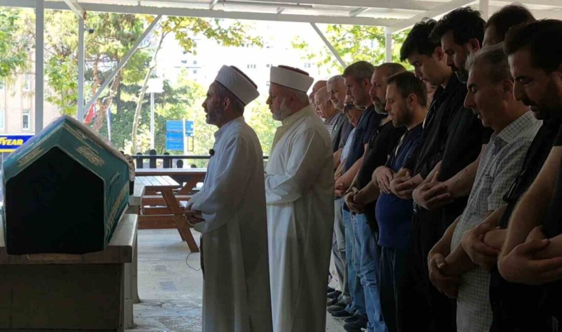 Bostancı’da 5. kattan düşerek hayatını kaybeden genç kız son yolculuğuna uğurlandı Bostancı’da bir evin 5’inci katından düşerek hayatını kaybeden lise öğrencisi