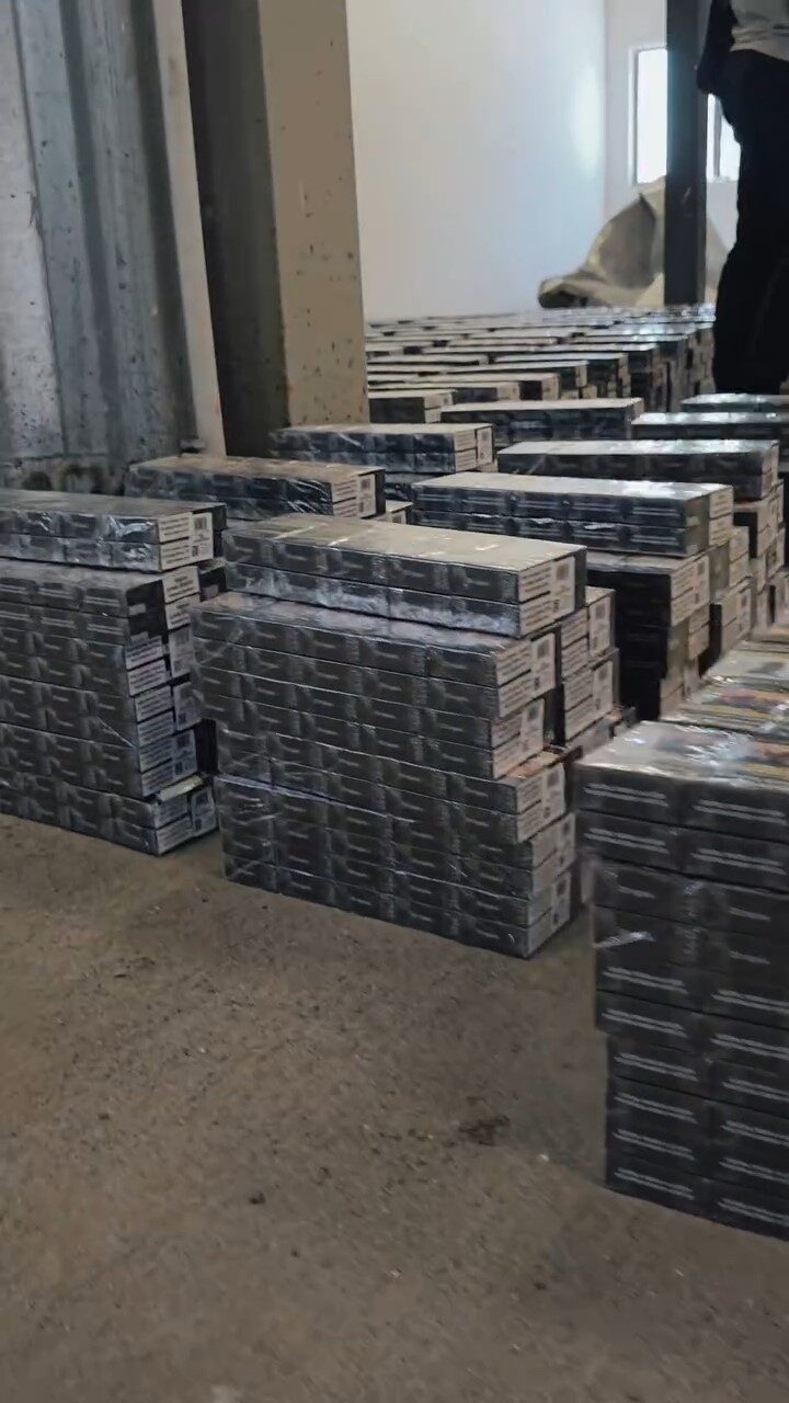 Bulgaristan sınırında kamyonetten 500 bin euro değerinde altın ve sigara çıktı 40 Bülten Medya -