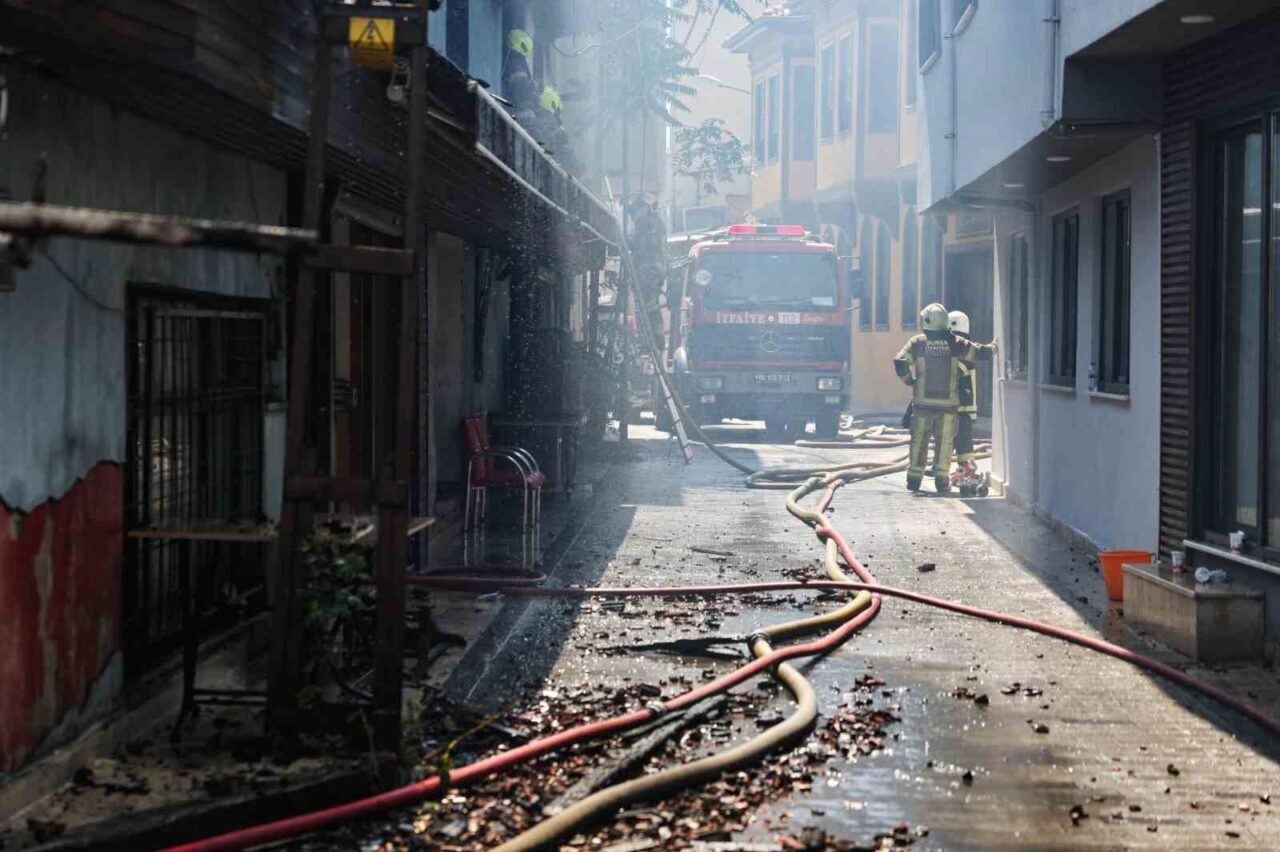 Bursa itfaiyesinden bir ayda 2 bin 622 olaya müdahale 8 Bülten Medya -