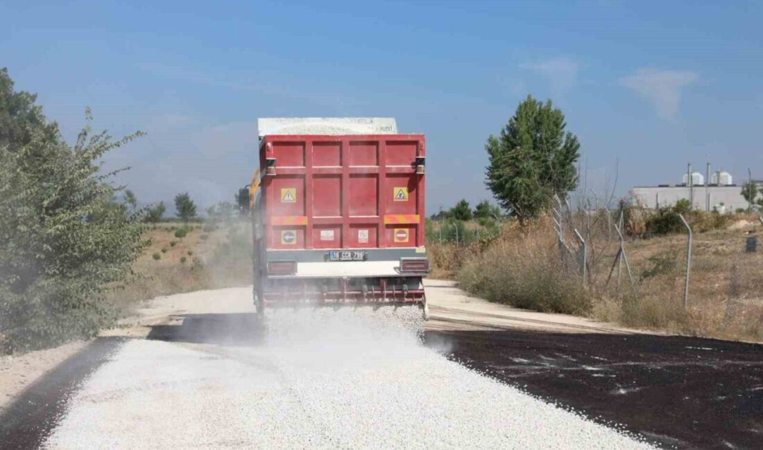 Bursa Şehir Hastanesi’nin iç yolları yenilendi Bursa Büyükşehir Belediyesi, il genelinde sürdürdüğü ulaşım ağını güçlendirme çalışmaları