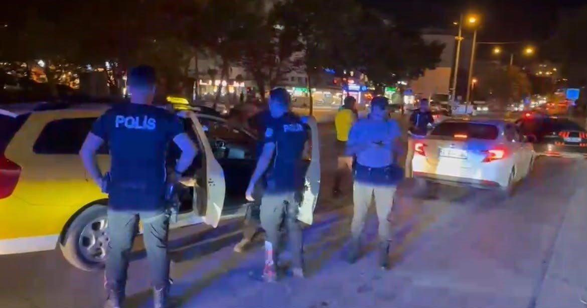 Bursa’da 2 saatte 2 bin 569 kişi sorgulandı: 9 aranan şahıs yakalandı 8 Bülten Medya -