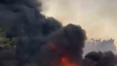 Bursa’da hurdalıkların bulunduğu alanda yangın çıktı. Dumanlar gökyüzünü kaplarken yangın