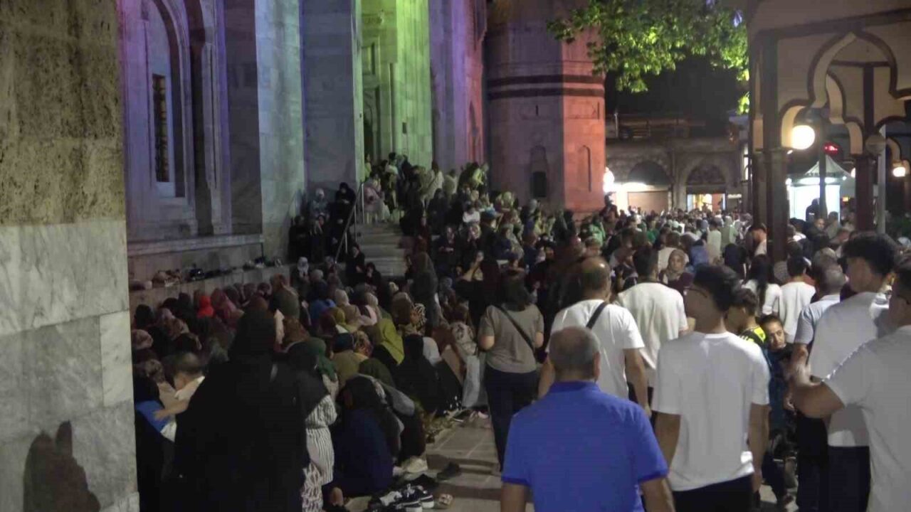 Bursa’da Mevlid Kandili Ulu Cami’de dualarla idrak edildi 24 Bülten Medya -