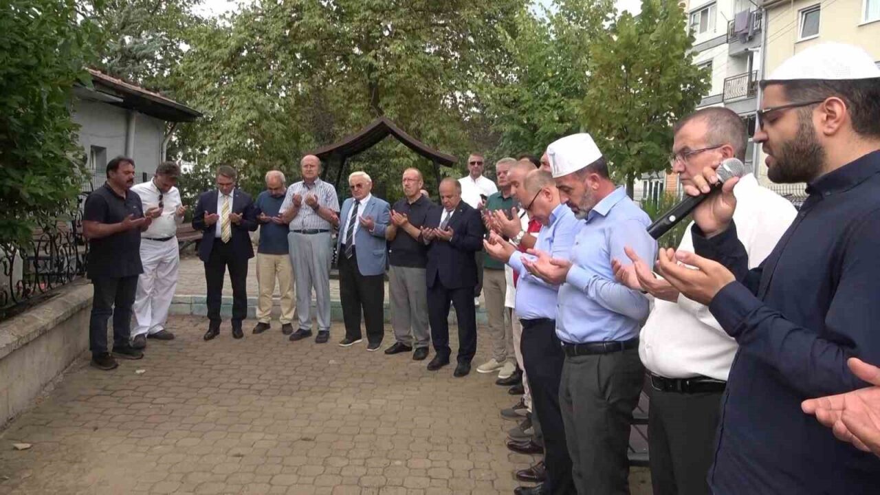 Bursa’da Molla Arap Hazretleri vefatının 495’inci yılında anıldı 15 Bülten Medya -