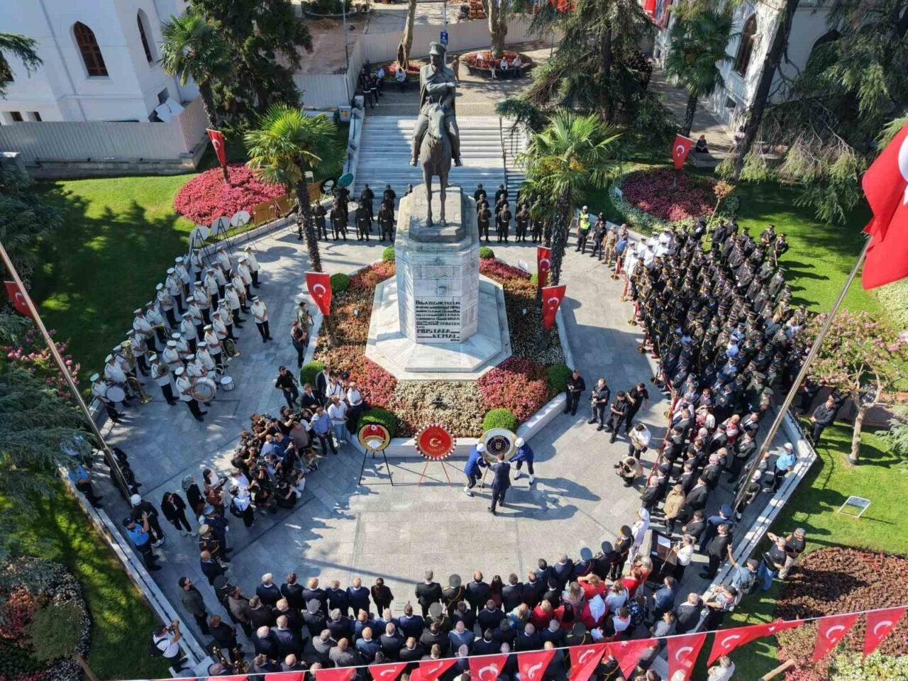 Bursalılar, 30 Ağustos Zafer Bayramı coşkusuna ortak oldu 16 Bülten Medya -