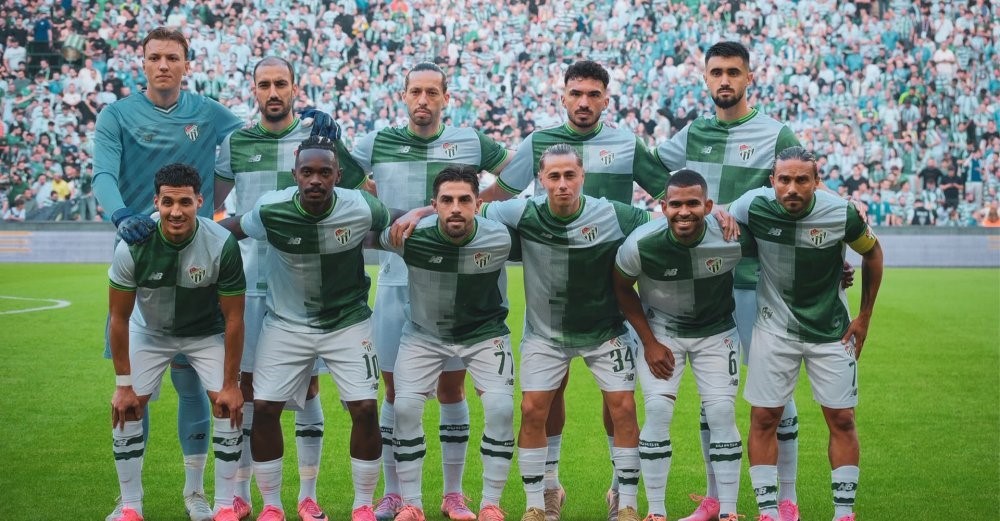 Bursaspor’un 2026-2027 sezonunda A Takım’da kullanılacak forma numaraları açıklandı. Yeni