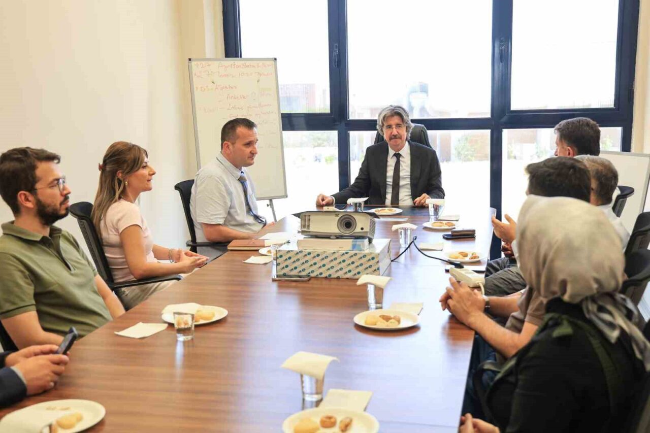 BUÜ’nün laboratuvarları tam kapasite ile sektörün hizmetinde 10 Bülten Medya -