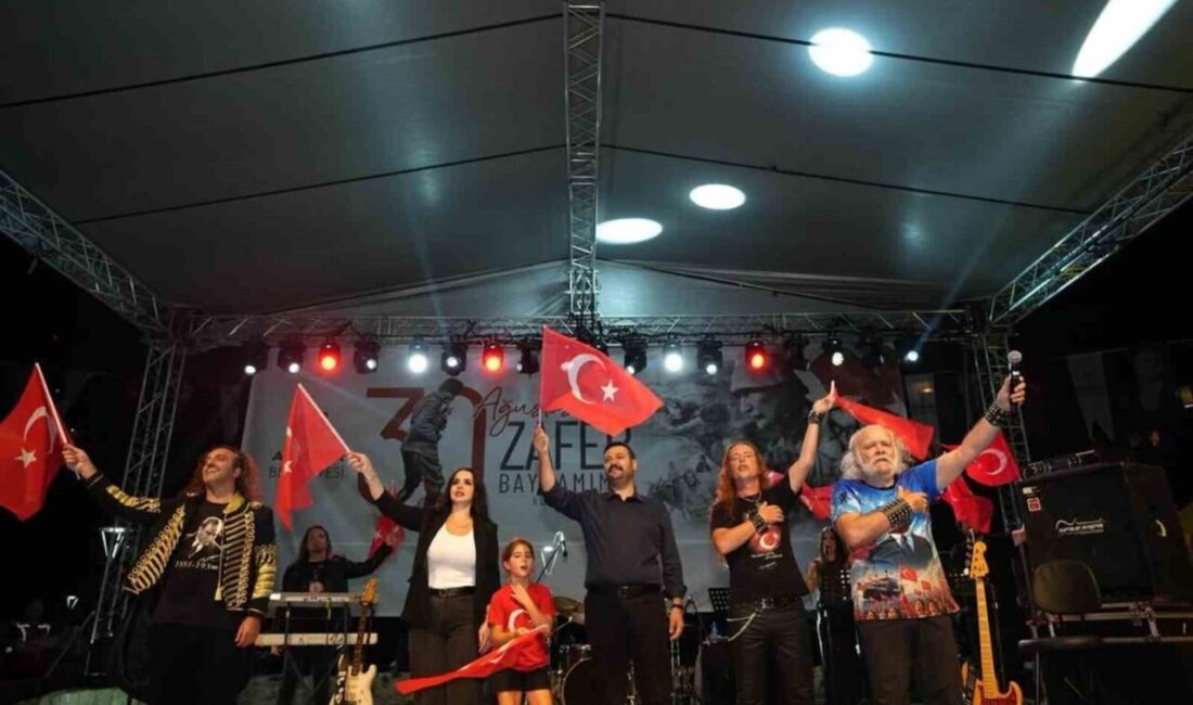 Büyük Zafer’in 104’üncü yılı Ataşehir’de coşkuyla kutlandı 30 Ağustos Zafer Bayramı’nın 104’üncü yıl dönümü, Ataşehir’de gün boyu