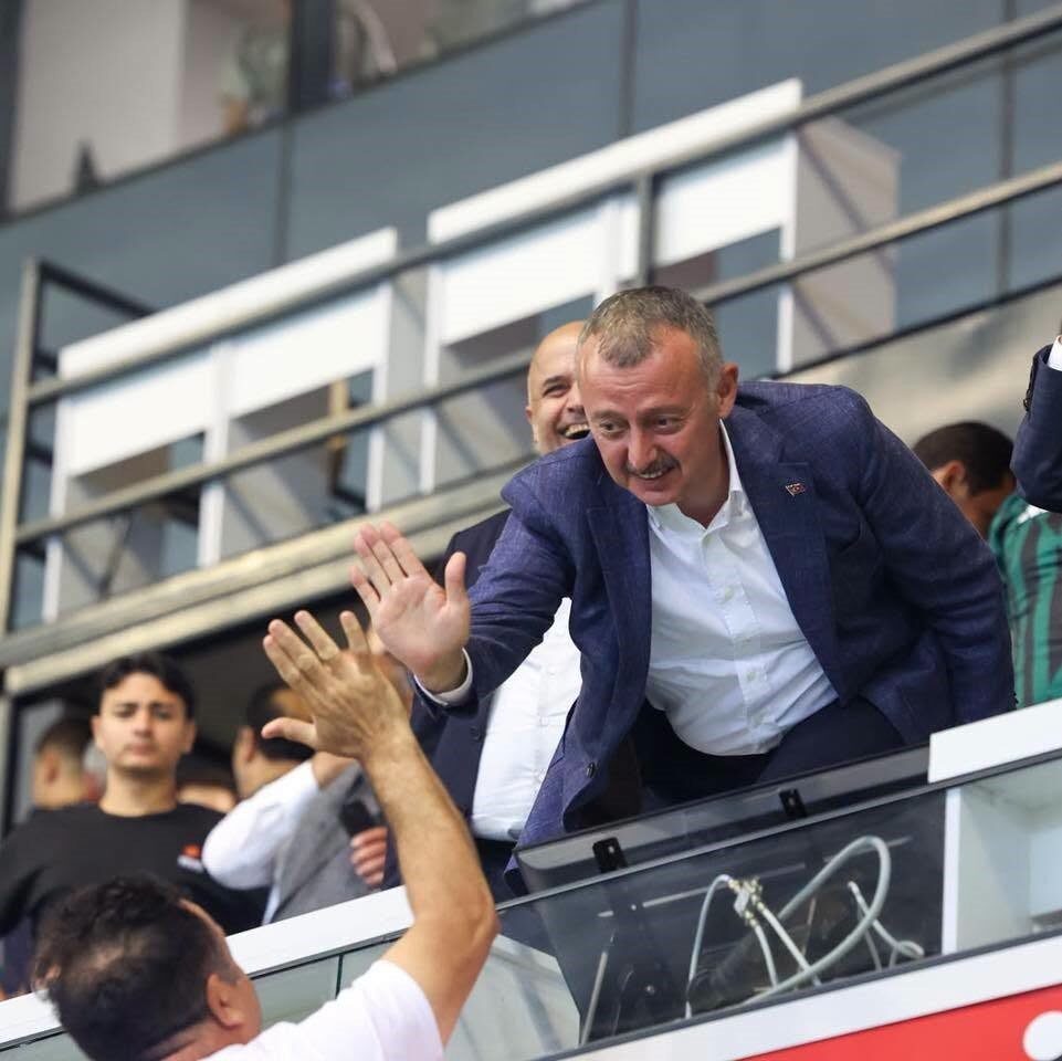 Büyükakın’dan galibiyet tebriği: "Her hafta daha iyi olacağız" 12 Bülten Medya -