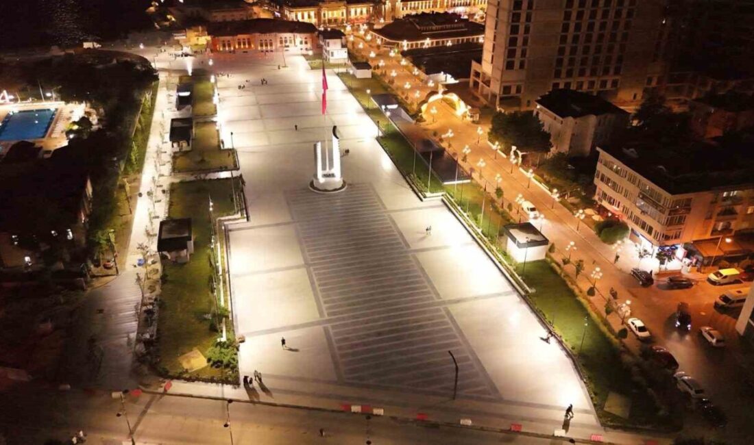 Büyükçekmece Cumhuriyet Kent meydanı açılıyor İstanbul Büyükşehir Belediyesi ve Büyükçekmece Belediyesi işbirliğiyle yapımı tamamlanan Türkiye’nin