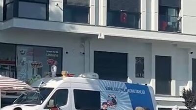 İstanbul Büyükçekmece’de ailesiyle birlikte sahile giden 5 yaşındaki çocuk bir