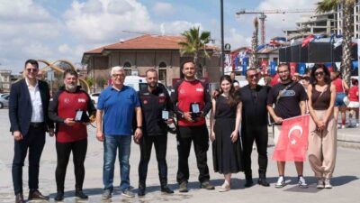 30 Ağustos Zafer Bayramı’nın 104’üncü yıl dönümü dolayısıyla Büyükçekmece Körfezi’nde