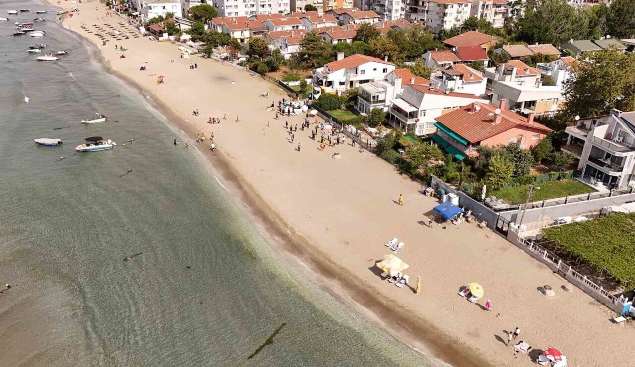 Büyükçekmece’de kumsalları işgal edenlere geçit verilmiyor 11 Bülten Medya -