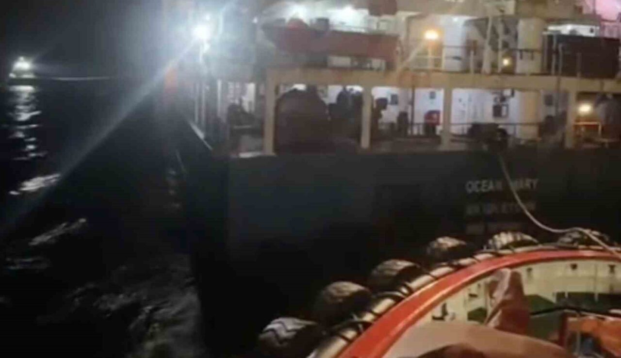 Çanakkale Boğazı’nda kuru yük gemisinde makine arızası 8 Bülten Medya -