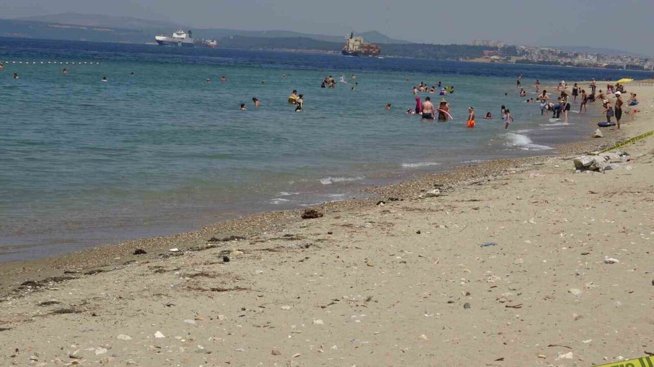Çanakkale’de plajda savaştan kalma olduğu değerlendirilen askeri mühimmat bulundu 25 Bülten Medya -