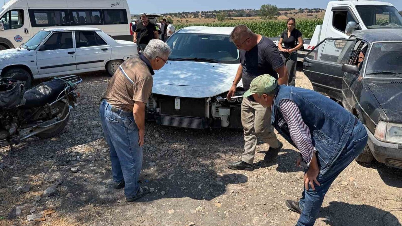 Çan’da iki otomobil çarpıştı: Sürücüler kazayı yara almadan atlattı 14 Bülten Medya -