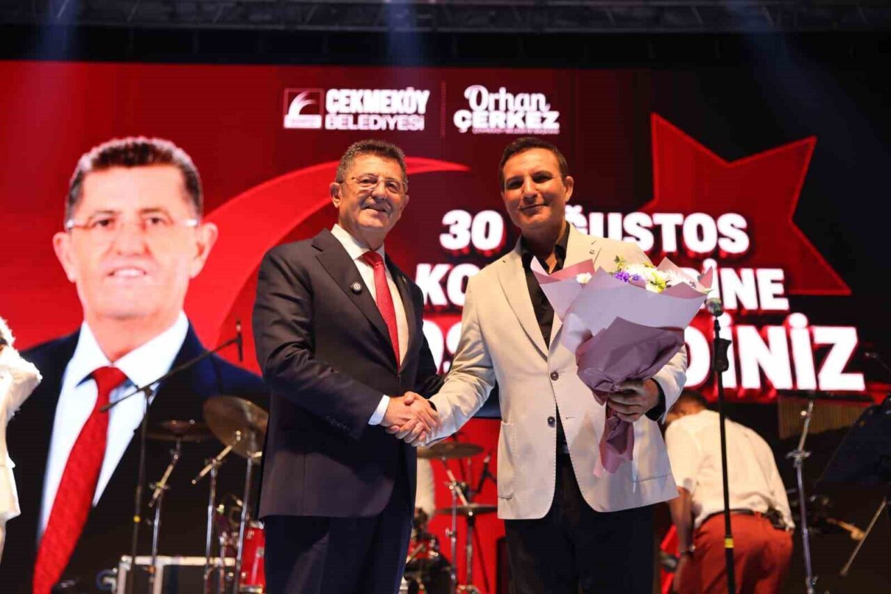 Çekmeköy’de Zafer Bayramı’nın 104. yılı coşkuyla kutlandı 16 Bülten Medya -