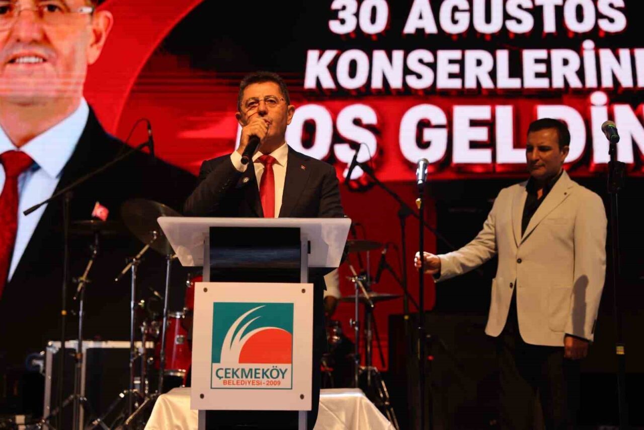 Çekmeköy’de Zafer Bayramı’nın 104. yılı coşkuyla kutlandı 18 Bülten Medya -