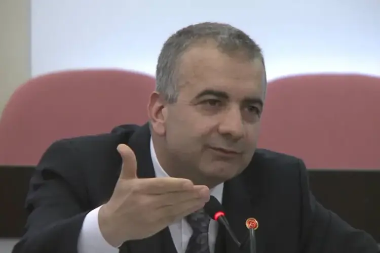 Önceki dönem belediye meclis üyesi Cemil Aydın önemli açıklamalarda bulundu.