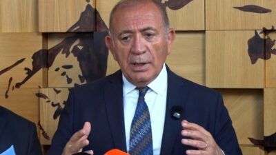 CHP İstanbul İl Başkanlığı’nda başka partilerden CHP’ye katılan kişiler için
