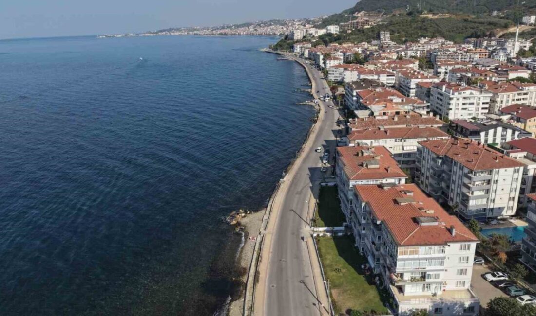 Yalova’nın turizm merkezlerinden Çınarcık’ta deniz suyu analizlerinin ardından Kestanelik Aile