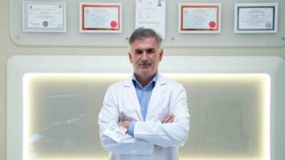 Çocuklarda sık görülen şikayetlerden biri olan karın ağrısı, bazen basit