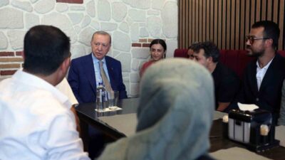 Cumhurbaşkanı Recep Tayyip Erdoğan, İstanbul’un Üsküdar ilçesine bağlı Çengelköy Mahallesi’nde