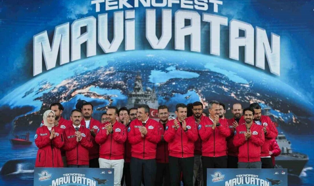 Cumhurbaşkanı Yardımcısı Yılmaz: “Mavi Vatan’daki haklarımızı tavizsiz bir şekilde koruyacağız” Cumhurbaşkanı Yardımcısı Cevdet Yılmaz, TEKNOFEST Mavi Vatan’ın kapanış programında yaptığı