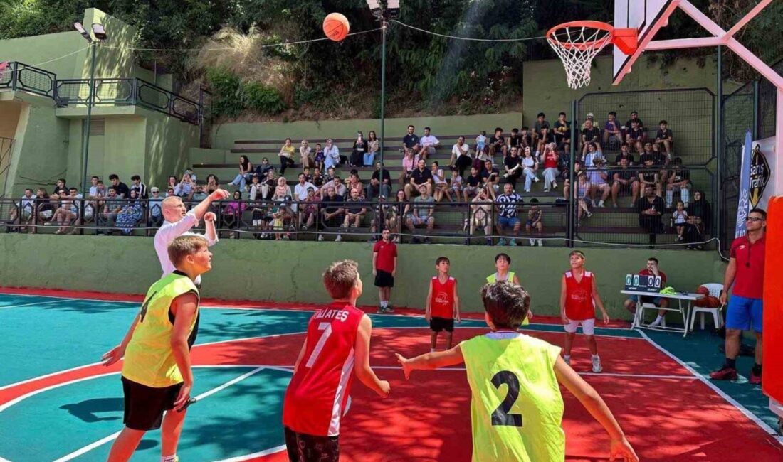 Değirmendere Sahilinde basketbol heyecanı Gölcük’te geleneksel olarak düzenlenen Sokak Basketbolu Turnuvası, 102 takım ve