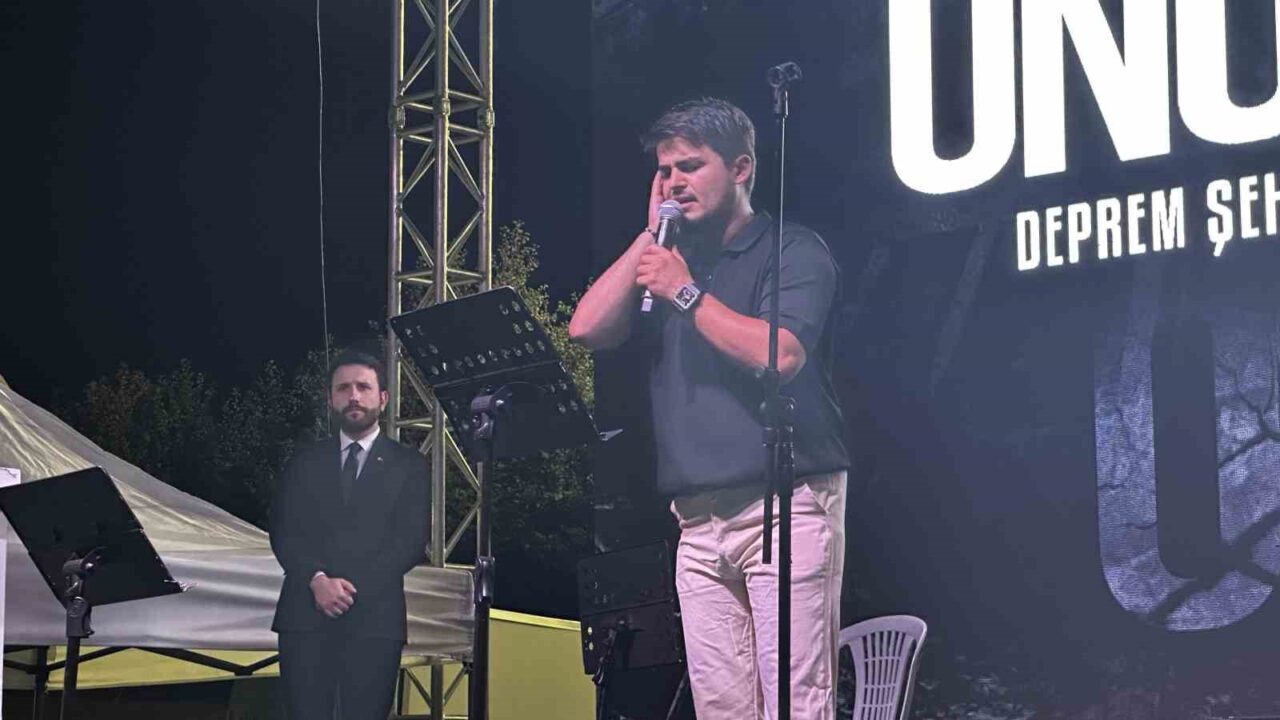Deprem saati 03.02’de Sakarya’da eller semaya açıldı 18 Bülten Medya -