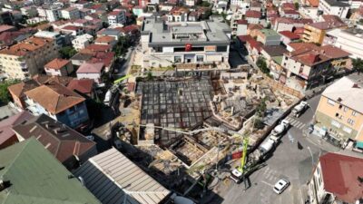 Dilovası Kent Meydanı projesinin inşaatında çalışmalar planlanan takvime uygun şekilde