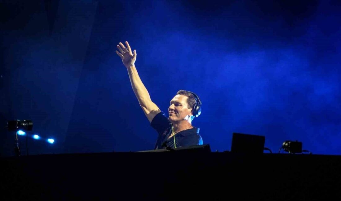 Elektronik müziğin dünyaca ünlü yıldızı DJ Tiesto İstanbul Festivali kapsamında