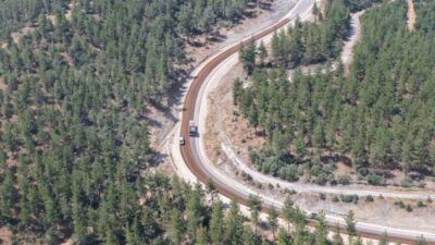 Balıkesir’in 20 ilçesinde yolları daha güvenli ve konforlu hale getirmek