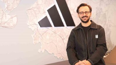 Eczacıbaşı Peron İstanbul’un resmi forma sponsoru adidas oldu. Anlaşma kapsamında,