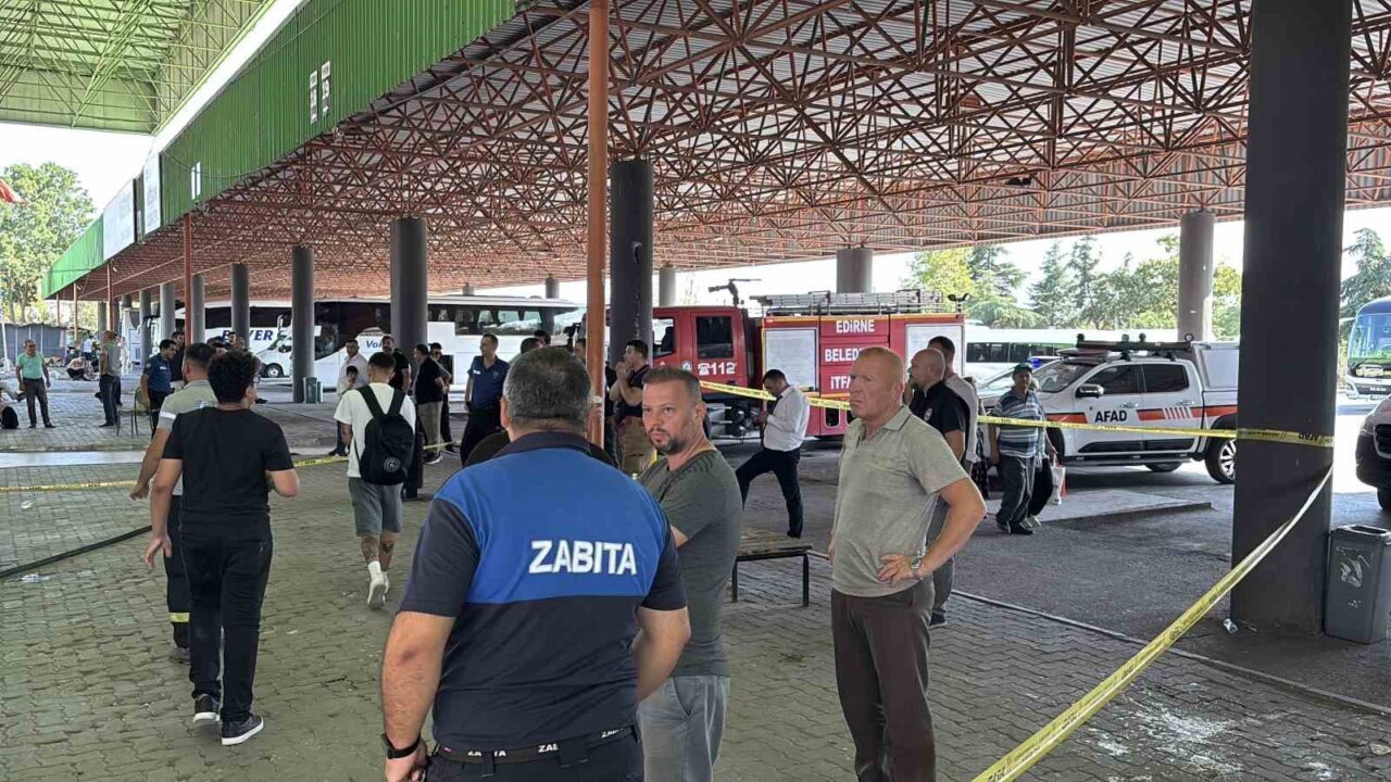 Edirne Otogarı’nda tinerli boya yangını: 2 işçi yaralandı 22 Bülten Medya -