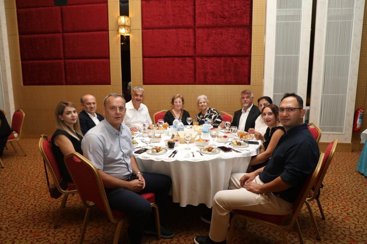 Edremit Kaymakamı Ahmet Odabaş’a vefa gecesi 20 Bülten Medya -